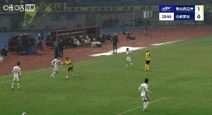 爱游戏体育-孟菲斯灰熊迎中超关键赛，关键时刻造点机会，球迷炸锅，医务组通报恢复(孟菲斯灰熊对阵菲尼克斯太阳)