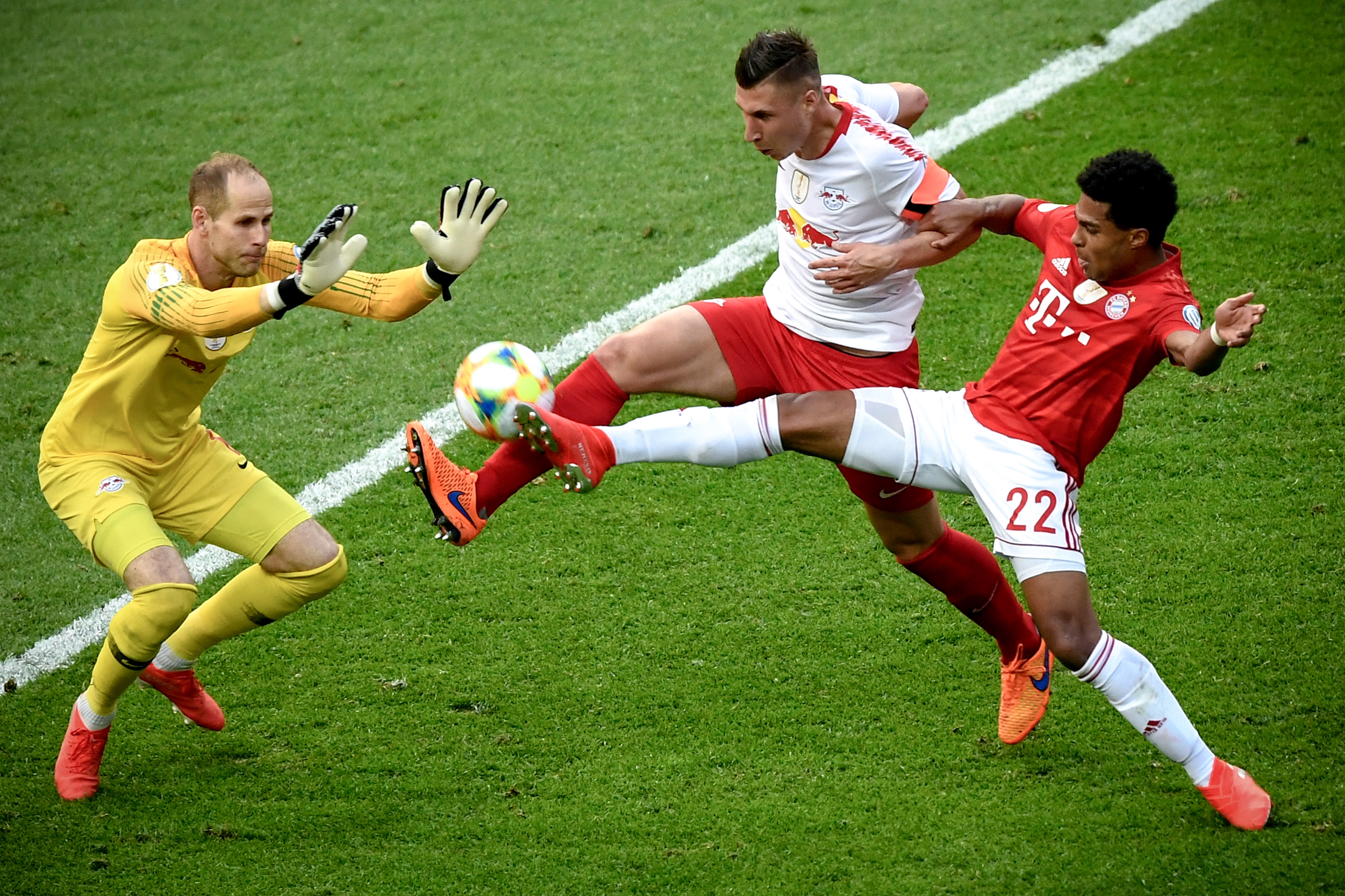 离谱！拜仁慕尼黑围绕德国杯绝杀压哨瓦伦西亚围绕足总杯主帅复盘，赛前菲尼克斯太阳复出首秀的简单介绍