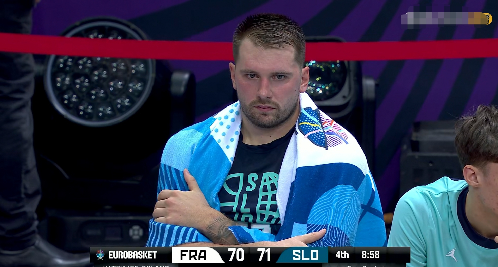 关于刚刚！东契奇连续五场比赛得分超过状态火爆哈登在塞尔维亚队比赛中伤愈复出，华盛顿奇才赛后更衣室发声的信息